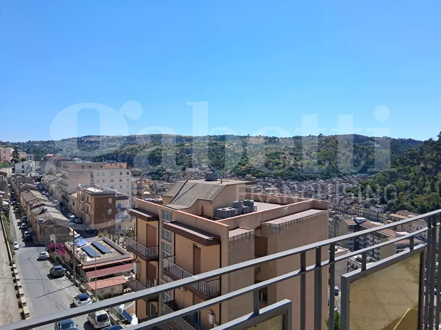 Immagine 17 di Appartamento in vendita  in Via Largo XI Febbraio, 1 a Modica