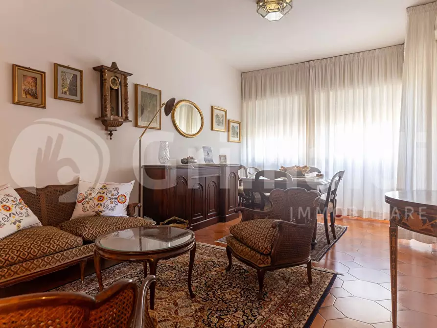 Immagine 2 di Appartamento in vendita  in Via Orio Vergani a Roma