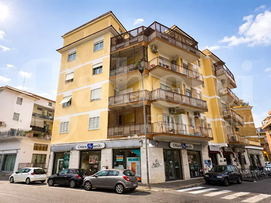 Immagine 1 di Appartamento in vendita  in Via giovanni farina, 5 a Pomezia