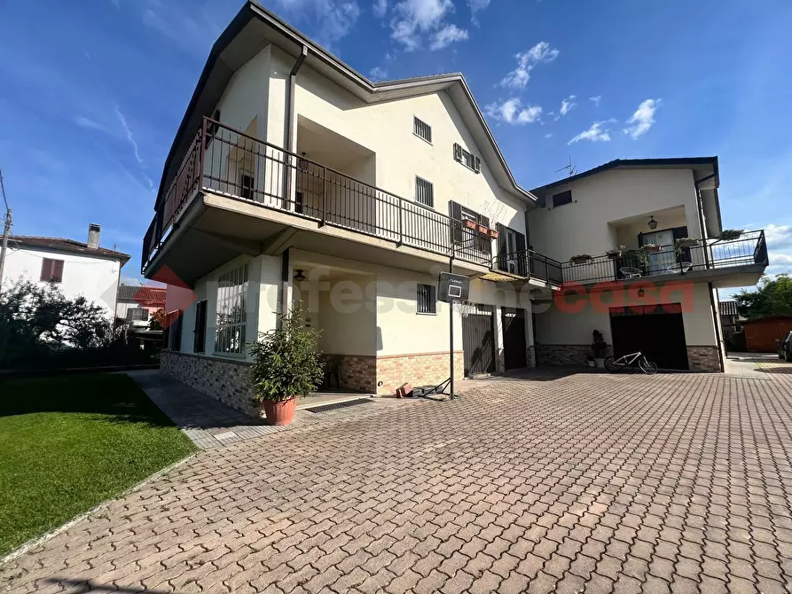 Immagine 2 di Casa bifamiliare in vendita  in Via Beato Leopoldo a Spoleto