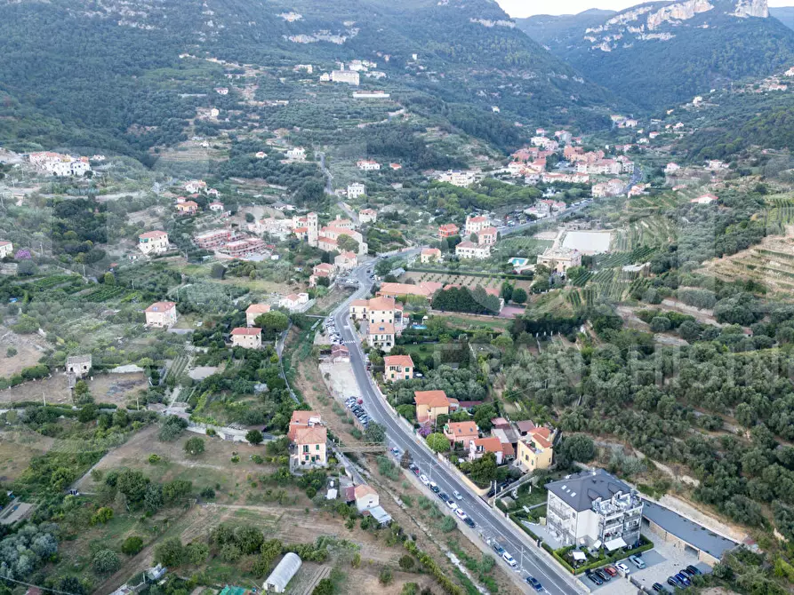 Immagine 11 di Appartamento in vendita  in Via Calvisio a Finale Ligure