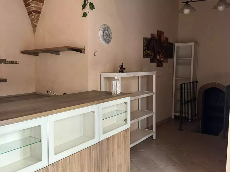 Immagine 11 di Attività commerciale in vendita  in Via ARNIENSE, 43 a Chieti