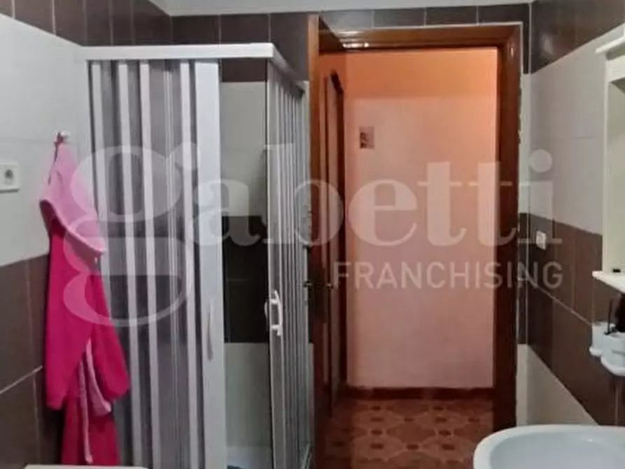 Immagine 15 di Appartamento in vendita  in Via Cesare Augusto, 32 a Sant'arpino