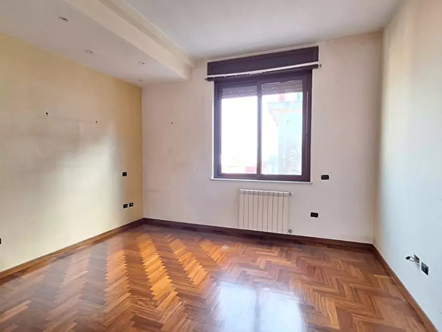 Immagine 20 di Appartamento in vendita  in Corso Campano a Giugliano In Campania