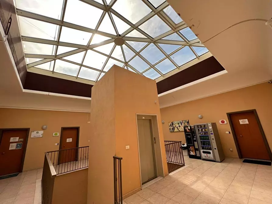 Immagine 10 di Ufficio in affitto  in Via CHECCHIA RISPOLI, 319 a San Severo