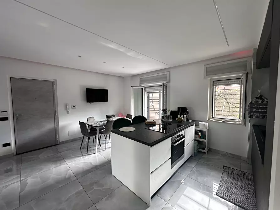 Immagine 2 di Appartamento in vendita  in Viale dei pini, 19 a Casalnuovo Di Napoli