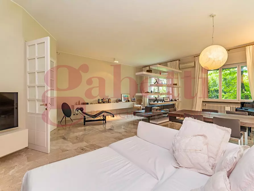 Immagine 5 di Villa in vendita  in Via Volturno, 22 a Bergamo