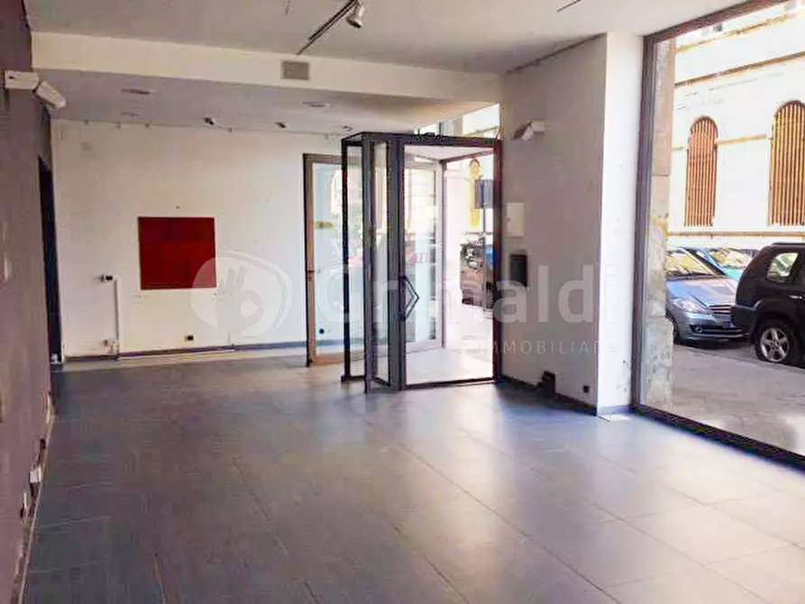 Immagine 3 di Negozio in vendita  in Via Gioberti a Siracusa