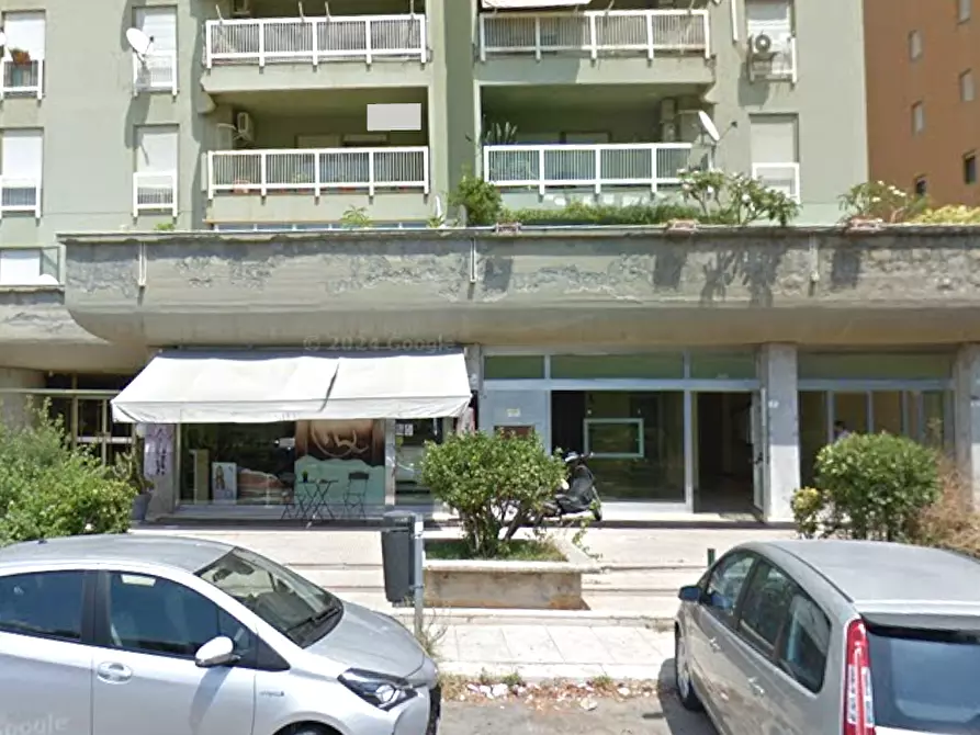 Immagine 1 di Negozio in vendita  in Via Danimarca a Palermo