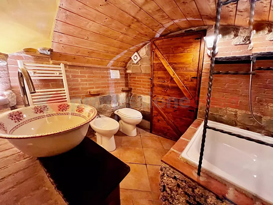 Immagine 15 di Rustico / casale in vendita  in Via roma, 21 a Poggio Bustone