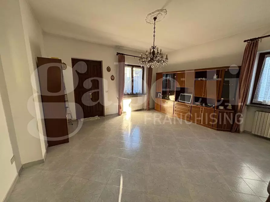 Immagine 3 di Villa in vendita  in Via Bellini a Orbassano