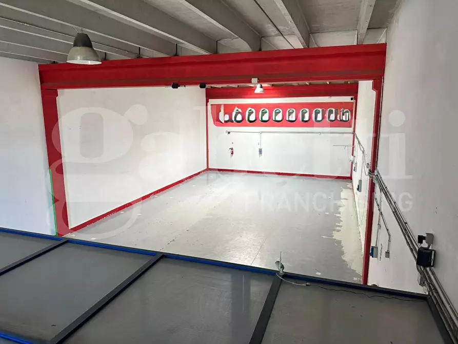 Immagine 16 di Capannone industriale in affitto  in Via Mauro ContÃ² a Bisceglie