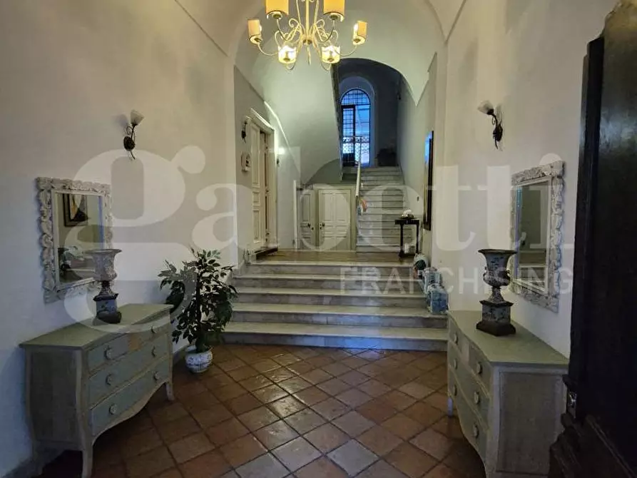 Immagine 9 di Palazzo in vendita  in Via Vesuvio a Torre Annunziata