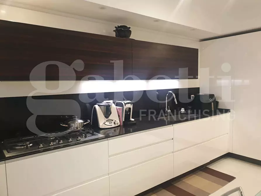 Immagine 28 di Appartamento in vendita  in Via N. Colajanni, 3/A a Bari