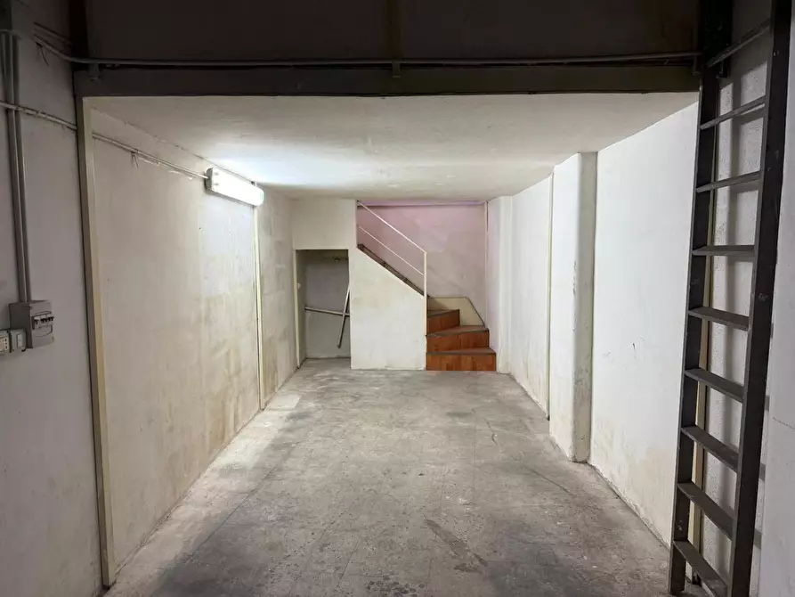 Immagine 6 di Box auto in vendita  in Via San Giorgio Vecchio, 105 a San Giorgio A Cremano