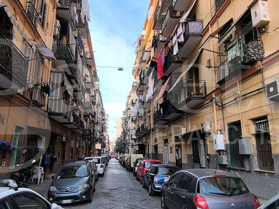 Immagine 3 di Negozio in vendita  in Via pietro giannone, 28 a Napoli
