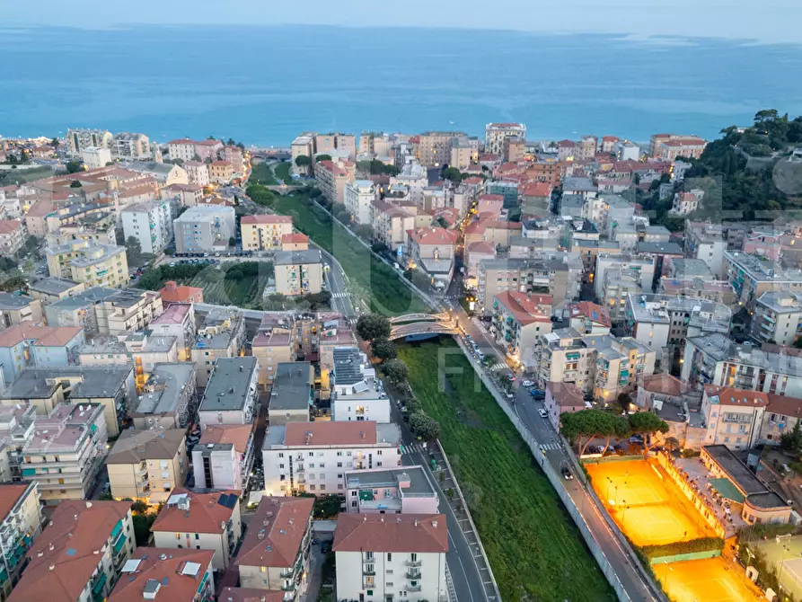Immagine 23 di Appartamento in vendita  in Via Calvisio a Finale Ligure