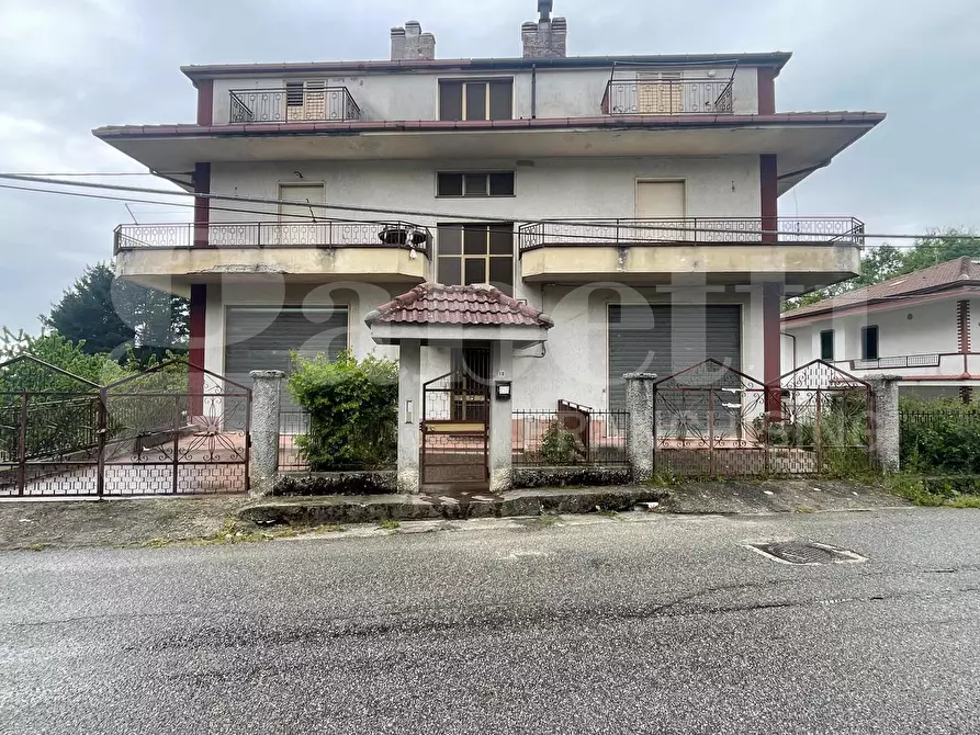 Immagine 1 di Appartamento in vendita  in Via DELLE GINESTRE, 18 a Carlopoli