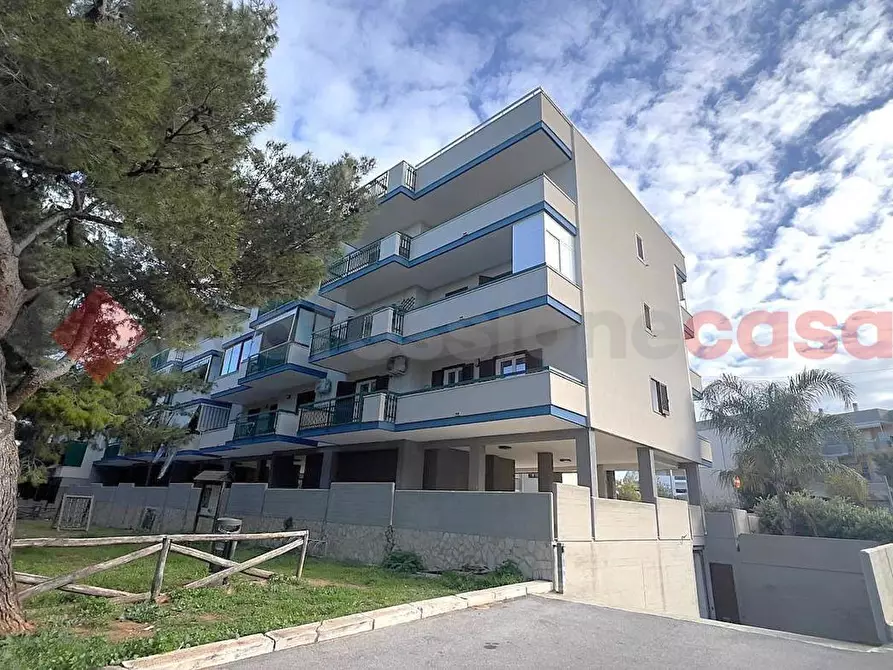 Immagine 2 di Appartamento in vendita  in Via Lorenzetti a Monopoli