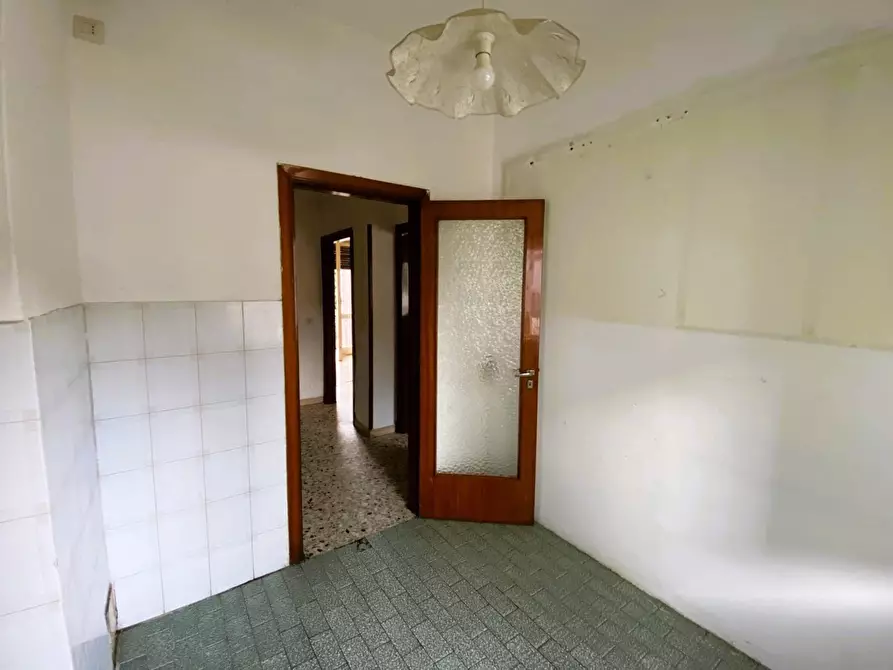 Immagine 5 di Appartamento in vendita  in Via giacomo leopardi, 17 a Legnano