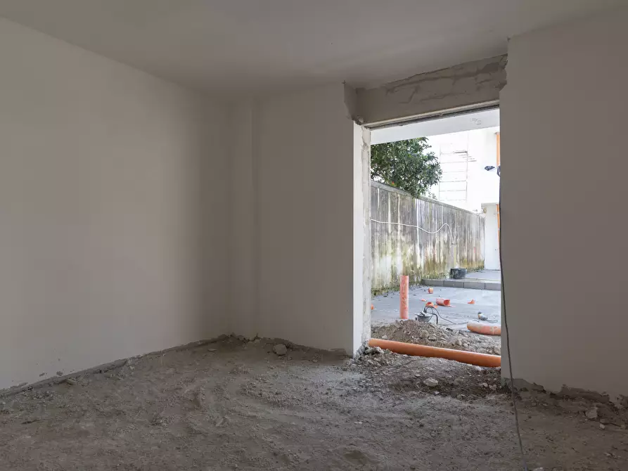 Immagine 9 di Appartamento in vendita  in Via San Michele, 60 a Napoli