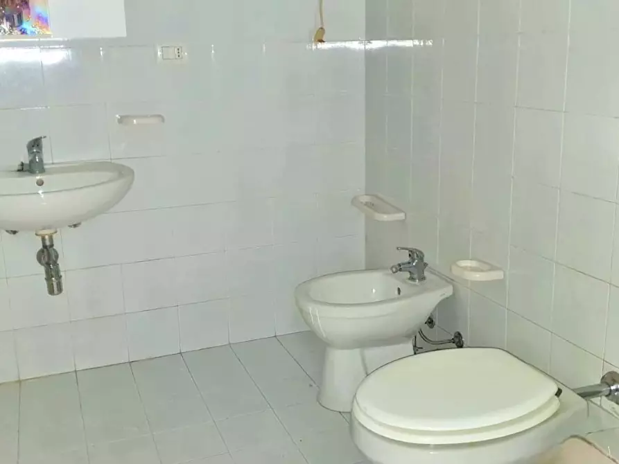 Immagine 15 di Appartamento in vendita  in Corso Alberto Amedeo, 74 a Palermo