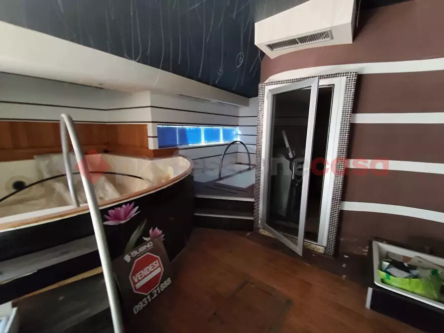 Immagine 16 di Attività commerciale in vendita  in Via alessandro specchi, 2 a Siracusa