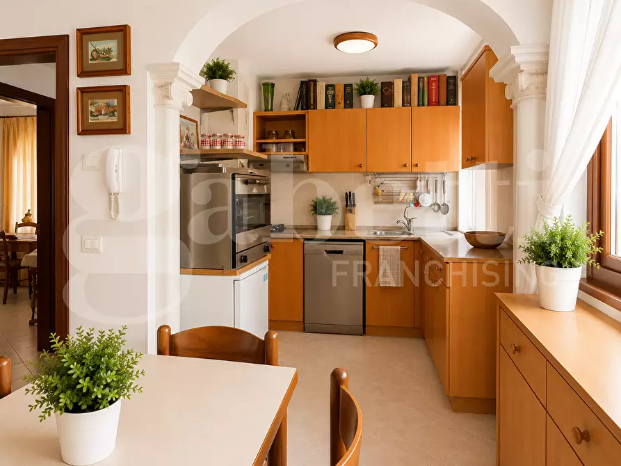 Immagine 3 di Casa indipendente in vendita  in Via CHIOGGIA- CALLE RIONE DUOMO, 00 a Chioggia