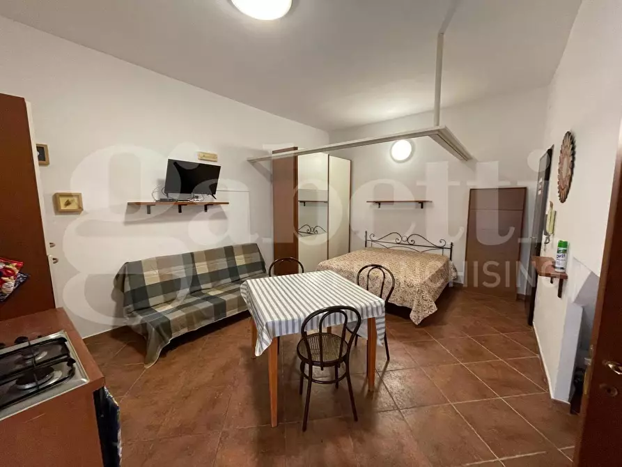 Immagine 5 di Appartamento in vendita  in Vico 11 Lungomare Caboto, 41 a Gaeta