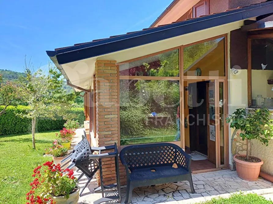 Immagine 17 di Villa in vendita  in Via SAN MARIA DEL MONTE, snc a Borbona