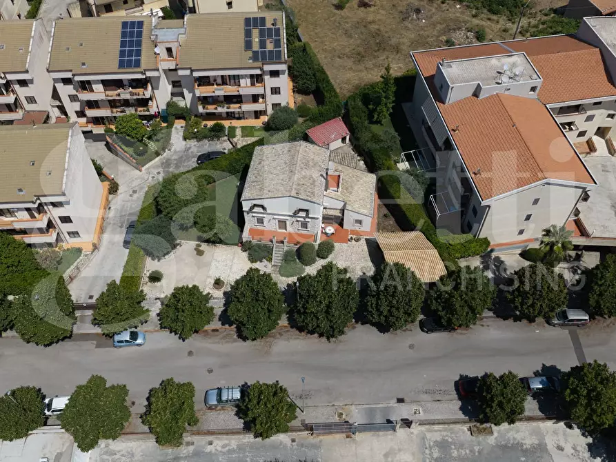 Immagine 46 di Villa in vendita  in Via Livatino, 18 a Ragusa