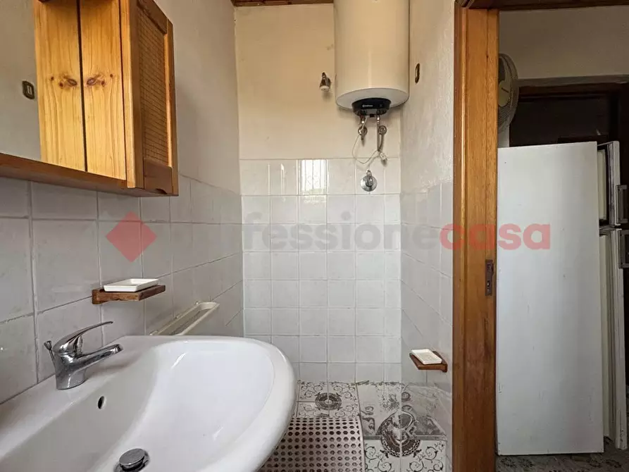 Immagine 5 di Casa bifamiliare in vendita  in Via MARIA FEDERICI, 146 a Fondi