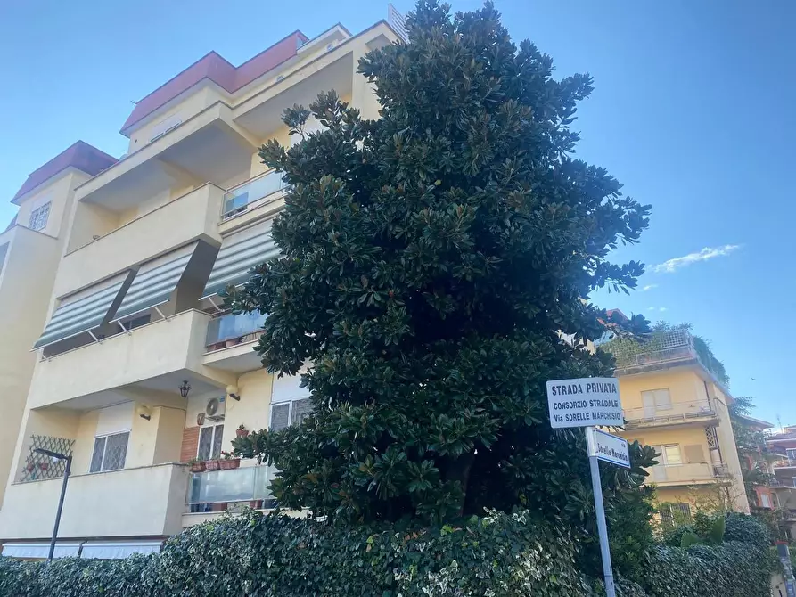 Immagine 4 di Appartamento in affitto  in Via Della Pineta Sacchetti, 100 a Roma