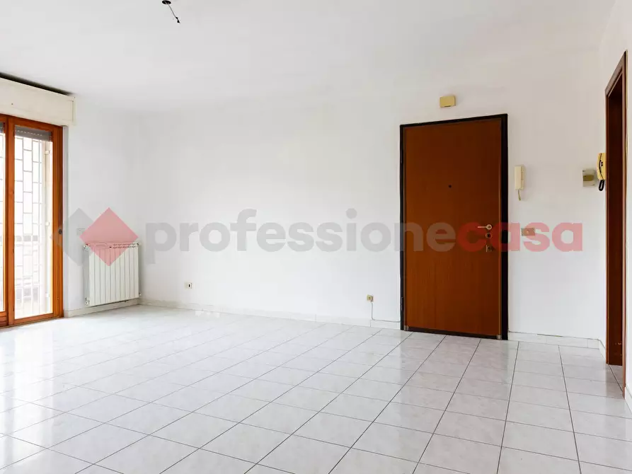 Immagine 9 di Appartamento in vendita  in Via Padre Elia Carosi a Roma