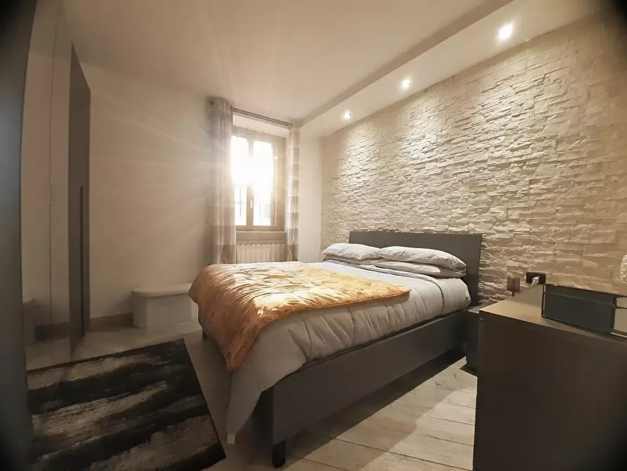 Immagine 12 di Appartamento in vendita  in Piazza 4 novembre, sc a Marnate