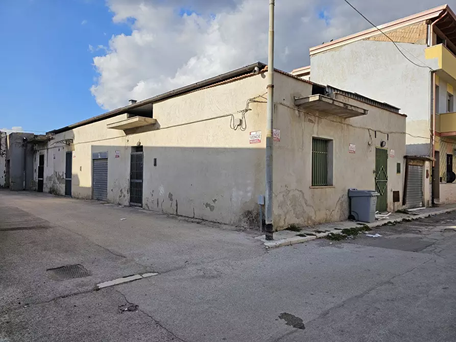 Immagine 3 di Casa indipendente in vendita  in Via Tevere a San Severo