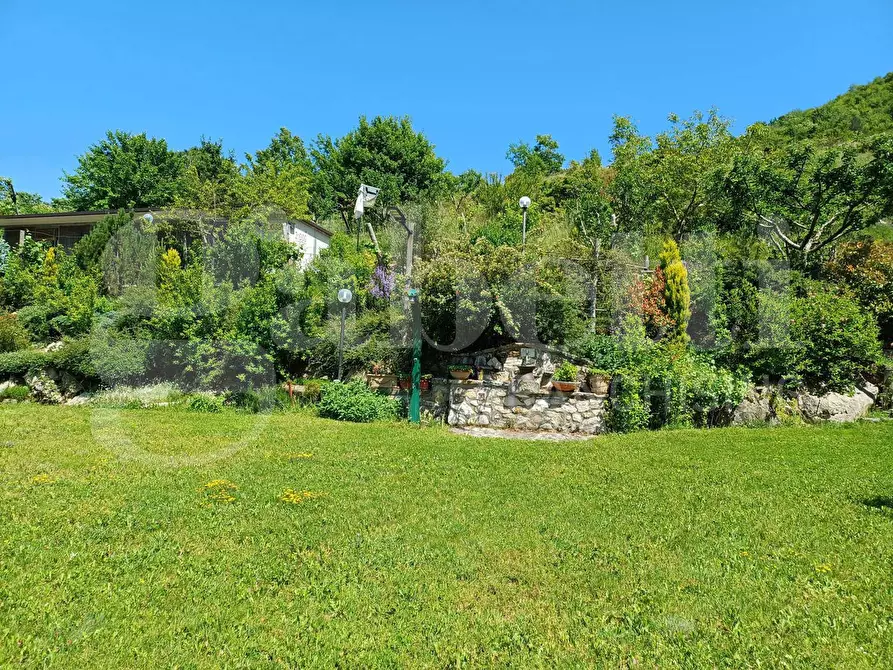 Immagine 29 di Villa in vendita  in Via SAN MARIA DEL MONTE, snc a Borbona