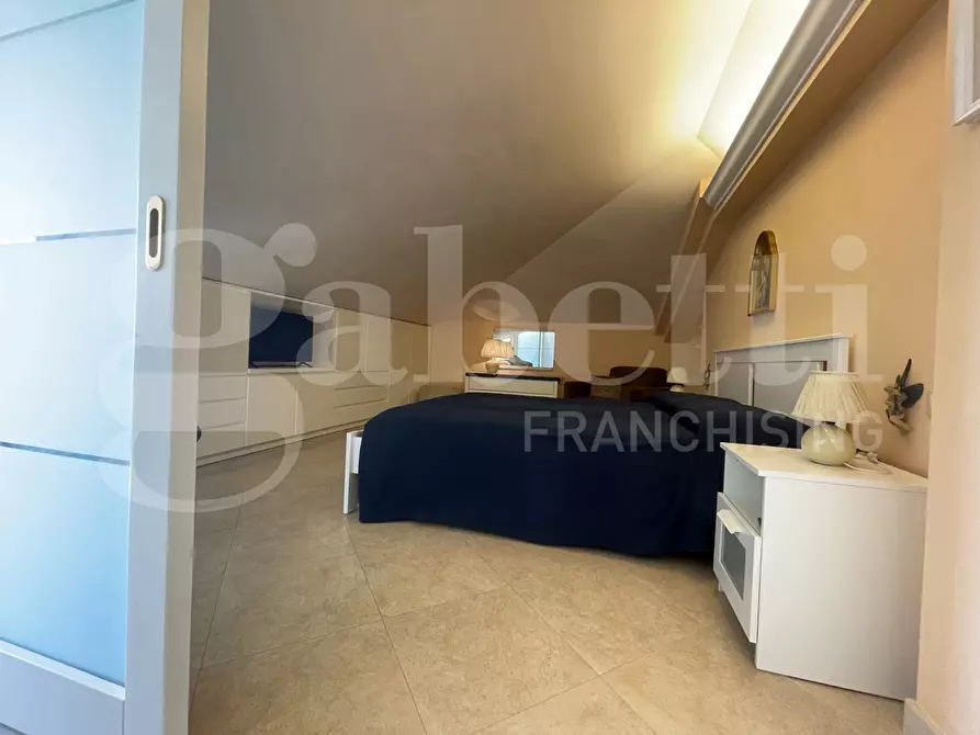 Immagine 40 di Casa trifamiliare in vendita  in Via San Remigio Paone, 10 a Formia