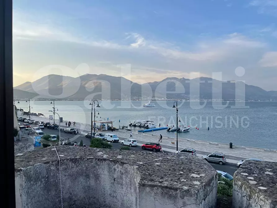 Immagine 18 di Attico in vendita  in Piazza Sebastiano  Conca, 5 a Gaeta