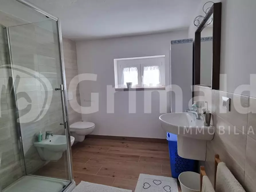 Immagine 7 di Casa bifamiliare in vendita  in Via POVEROMO, 1 a Massa