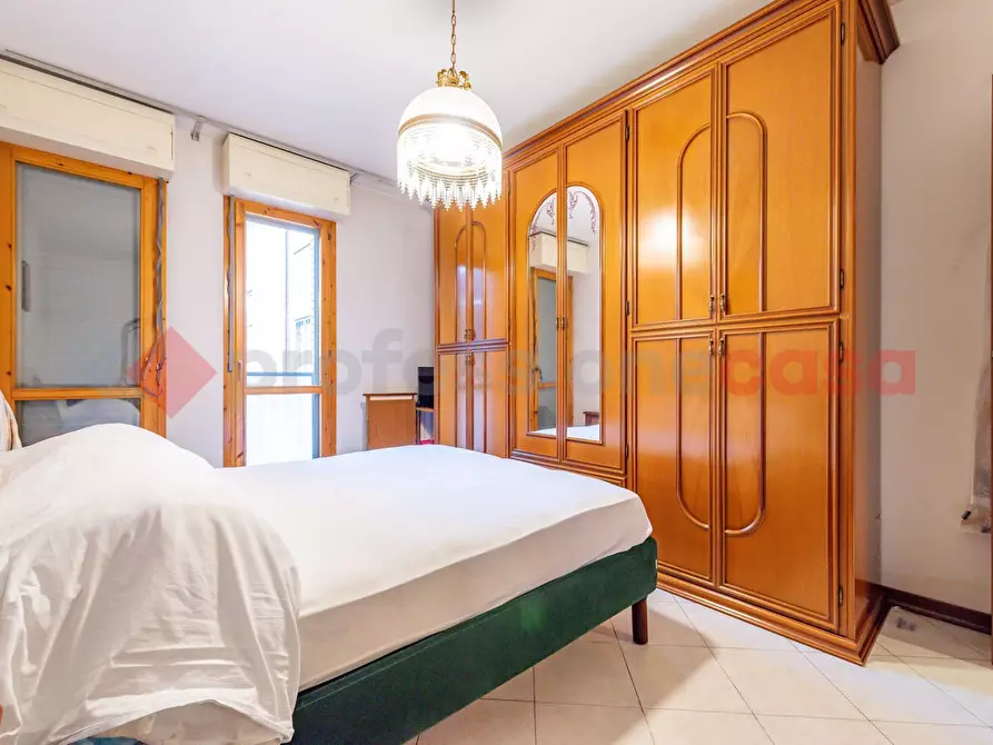 Immagine 12 di Appartamento in vendita  in Via Cinquefrondi, 115 a Roma