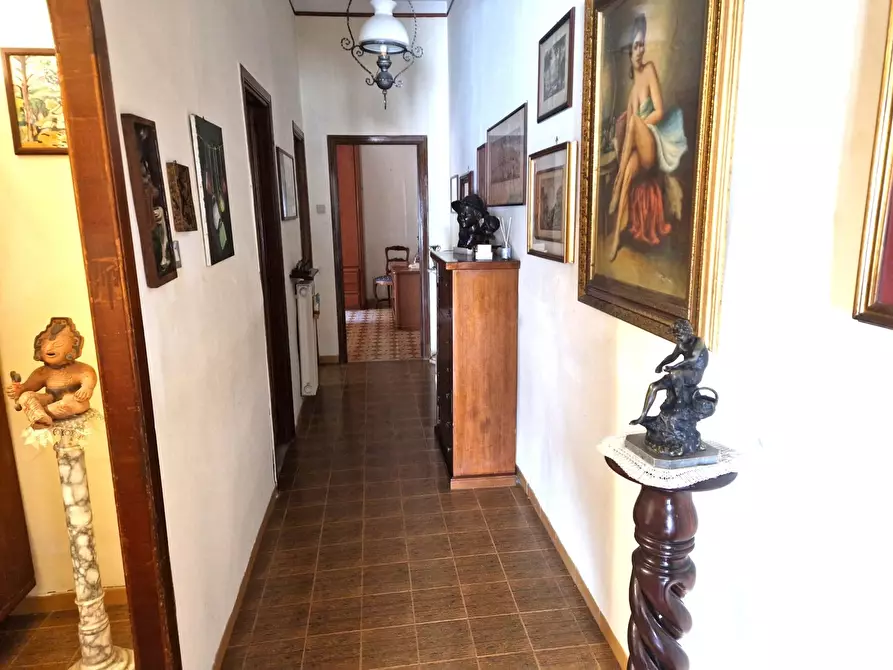Immagine 5 di Palazzo in vendita  in Via Filippo Maria Briganti a Napoli