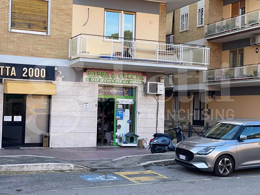 Immagine 1 di Negozio in vendita  in Via DI BRAVETTA, 204 a Roma