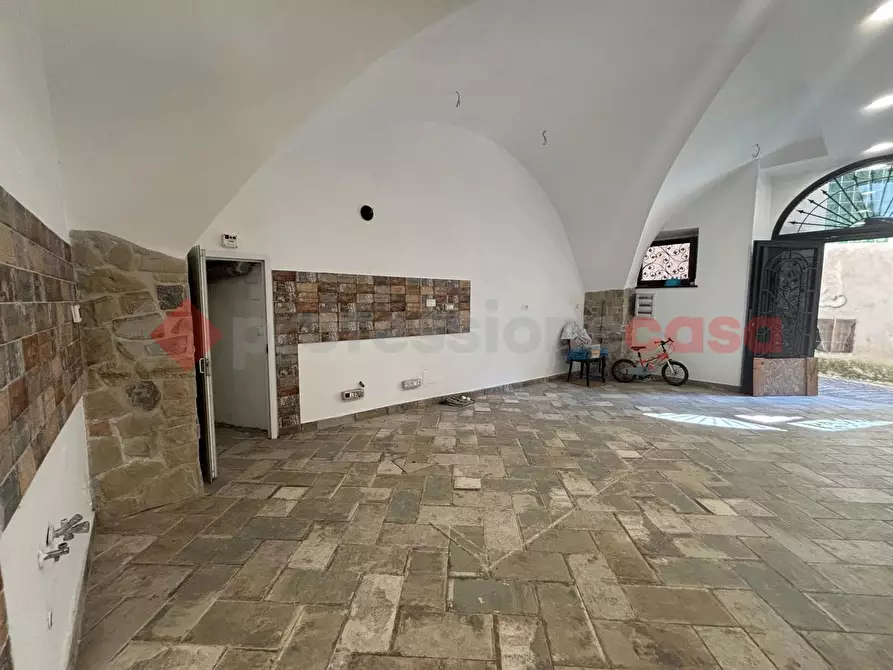 Immagine 21 di Negozio in vendita  in Via moele tosi, 2 a Paliano