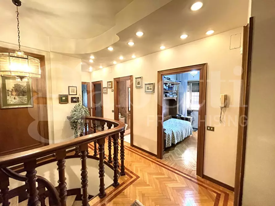 Immagine 19 di Appartamento in vendita  in Via Latina, 45 a Roma