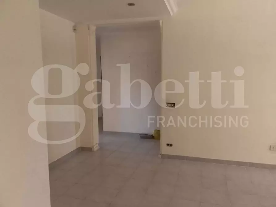 Immagine 14 di Appartamento in vendita  in Piazza G.B.TEDESCO, 6 a Taranto