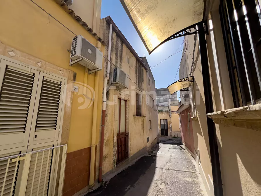 Immagine 10 di Casa indipendente in vendita  in Vico Taro, 9 a Noto