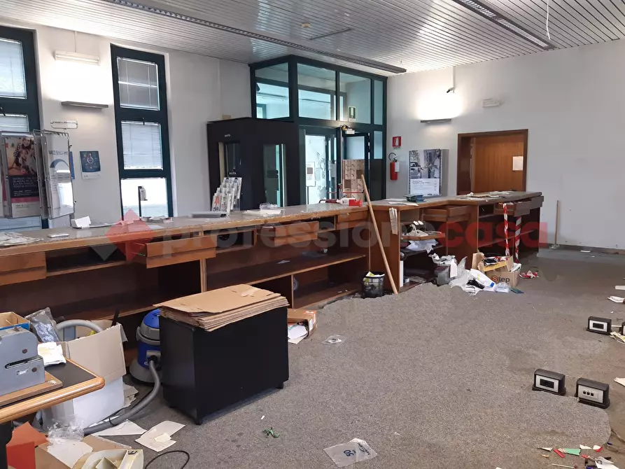 Immagine 8 di Ufficio in vendita  in Via del castello, 36 a Villa Basilica