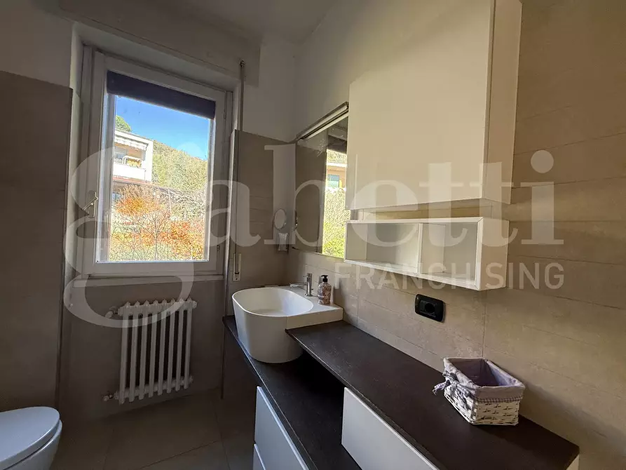 Immagine 28 di Casa bifamiliare in vendita  in Via Como, 1 a Erba