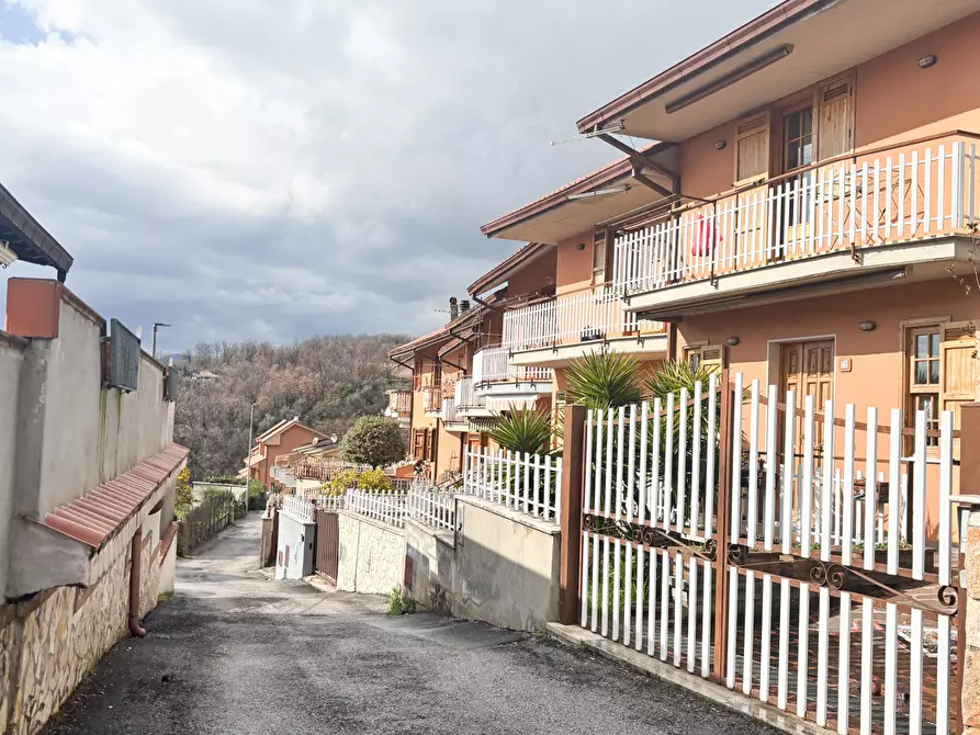 Immagine 8 di Villetta a schiera in vendita  in Via Baselica, 65 a Collepardo